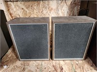Pair speakers no brand 9x11x5