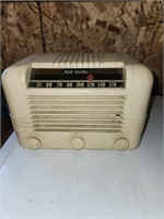 RCA Victor 16X2 AM radio. Untested.