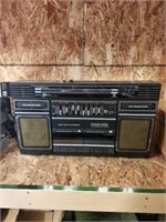 Crown SZ-4100 Boom Box Radio/Cassette. Missing