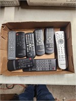 Lot of assorted Panasonic and Magnavox remotes.