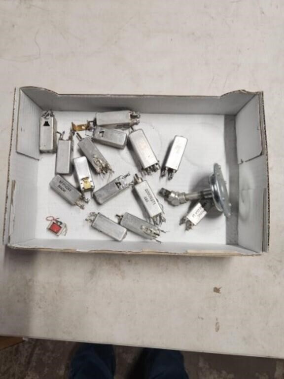Lot of assorted small electronic parts. Untested.