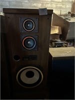 Stero System Fisher Speakers