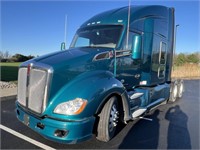 2019 Turquoise Kenworth Semi