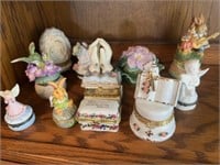 Miniature trinket boxes, including praying hands