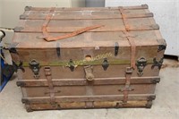 STEAMER TRUNK