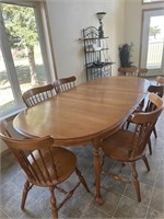 Wood Dining Room Table w/leaf with Chairs