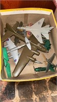Box of miscellaneous airplanes