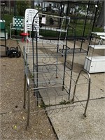 4 Wire Shelves