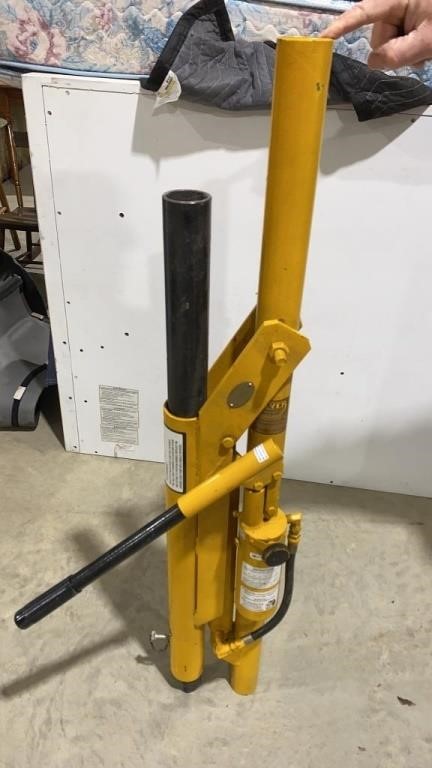 Meyer hydraulic jack 49” tall, sold as is