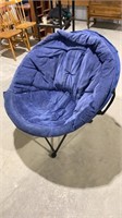 Round cushion chair