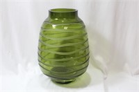 An Art Glass Green Vase
