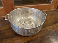 LG Alumin Colander - 16 x 6