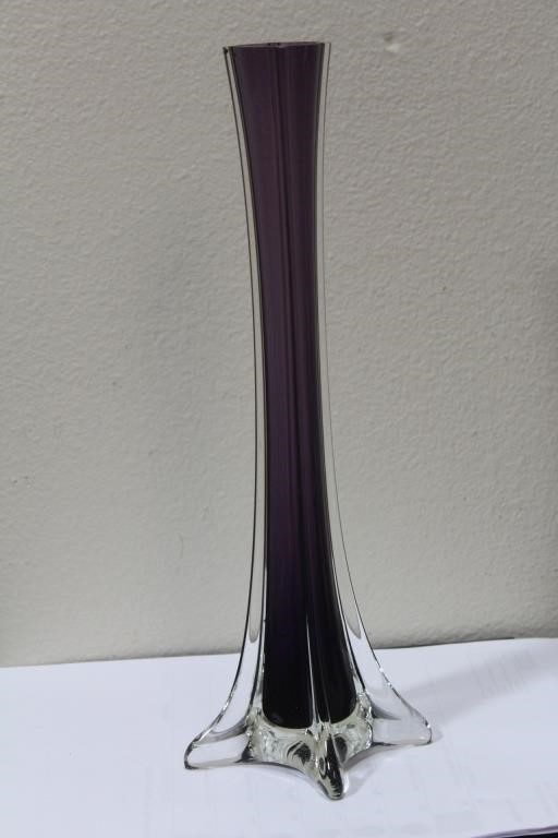 An Amethyst Art Glass Stem Vase