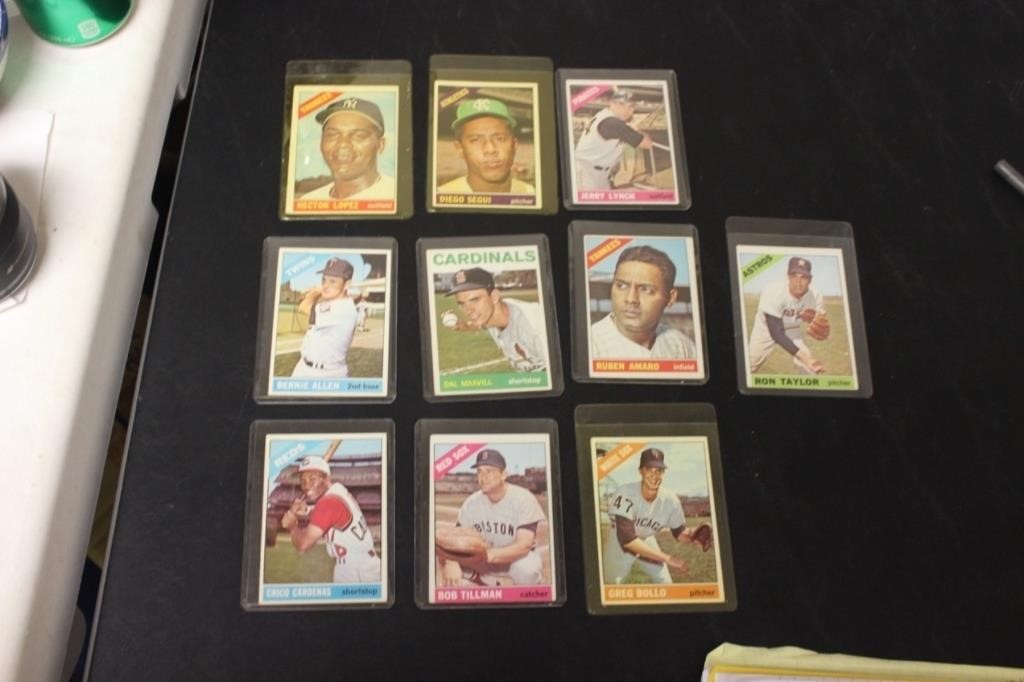 Lot of 10 Vintage Baseball Cards
