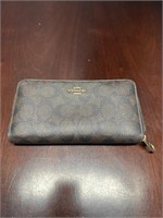COACH WALLET USED/ GREAT CONDITION 

AS IS