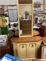 Hall cabinet with mirror