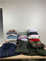 Lot of women’s clothes -small/medium