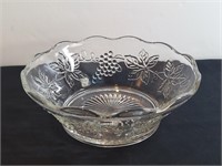 Indiana Harvest Grape Scalloped Rim Fruit Bowl