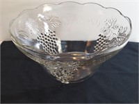 Indiana Harvest Grape Scalloped Rim Punch Bowl