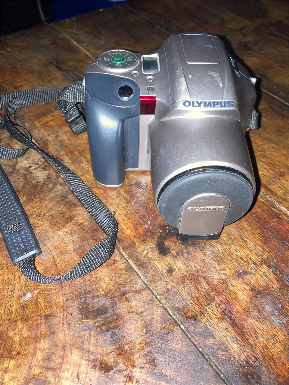 VINTAGE OLYMPUS CAMERA