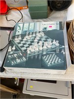 Chess/Checkers/ Backgammon Set