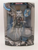 Monster High Frankiestein Reel Drama Doll