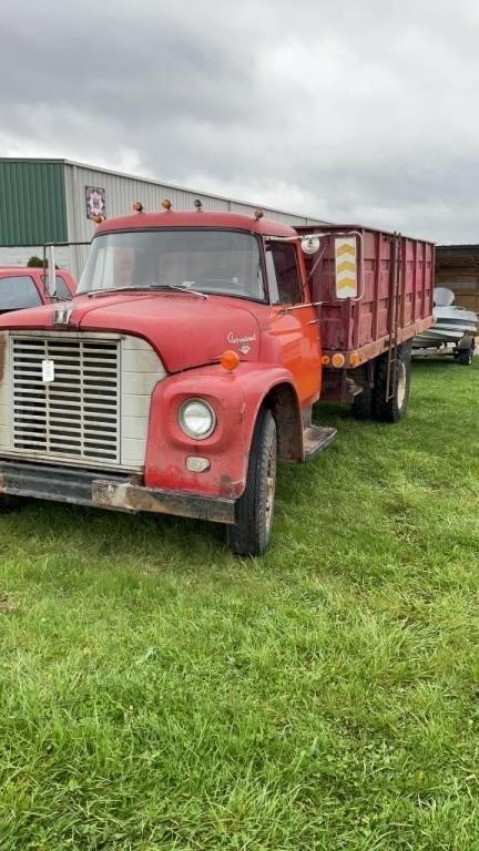 1966 IH LOADSTAR 1600 GRAIN TRUCK