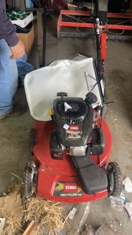 Toro self pre pulled 22” push mower