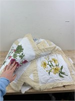 95”x85” Floral Quilt