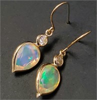 $1290 14K  Opal(1.6ct) Diamond(0.16ct) Earrings