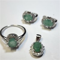 $600 Silver Emerald Ring Earring And Pendant Set
