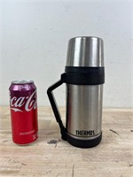 Silver and black thermos