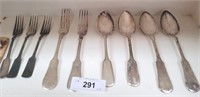 GROUP OF SERVING SPOONS AND FORKS
