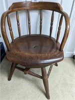 VINTAGE OAK SWIVEL ARM CHAIR