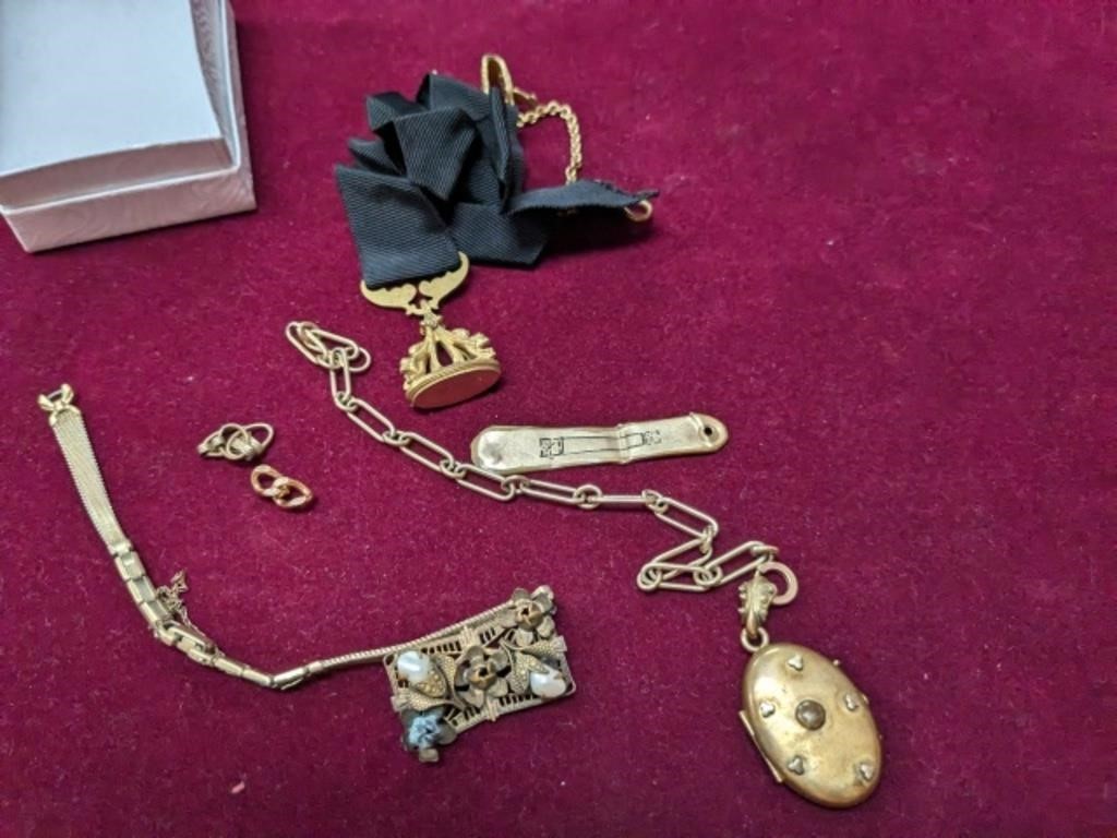 GROUP OF ASSORTED JEWLERY AND FINDINGS - SOME
