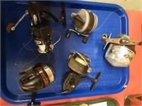 FISHING REEL TRAY LOT  (UNTESTED)