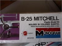 B-25 MITCHELL FIGHTER PLANE MODEL SEALED
