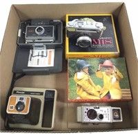 (6pc) Vintage Cameras, Polaroid, Kodak