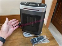 DeLonghi small space heater & remote