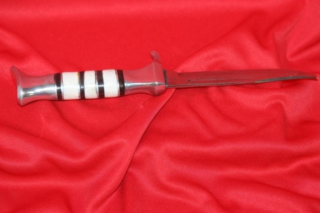 A German Dagger or Knife