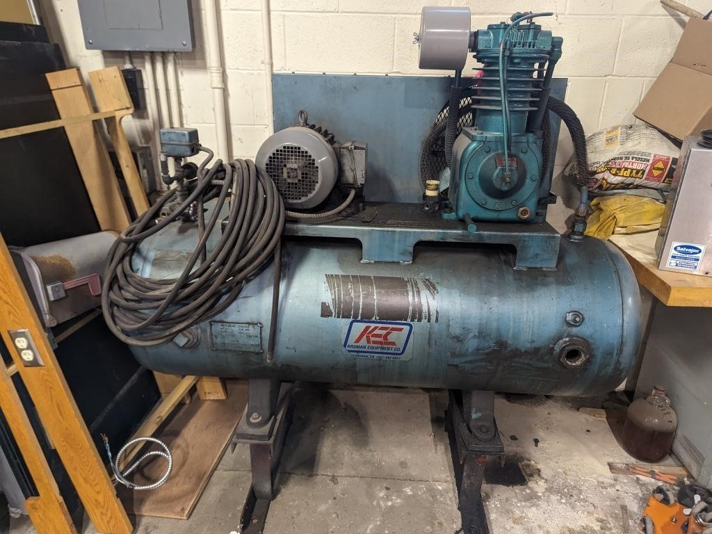 Buckeye Boiler Co. 200 Gallon Air Compressor