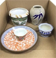 (5pc) Asian Style Porcelain Planters, Vase, Teacup