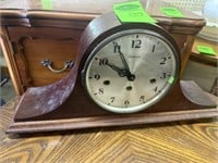 Dunhaven Clock w/Key - Does not work