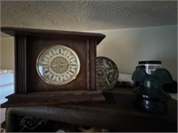 Clock, Insulator