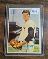 1957 Topps Curt Barclay 361