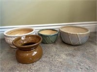 4 piece pottery/ ceramic planters