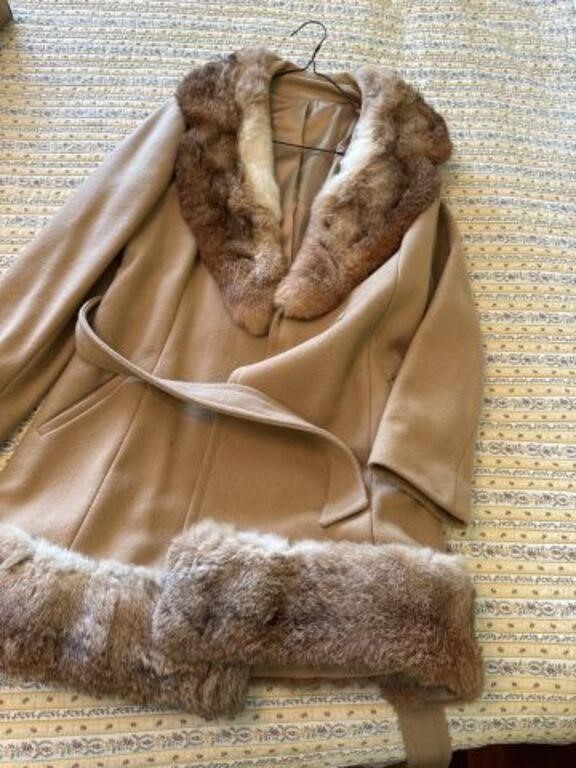 Fur trim women’s jacket