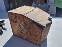 Sweet Cuba cigar antique box