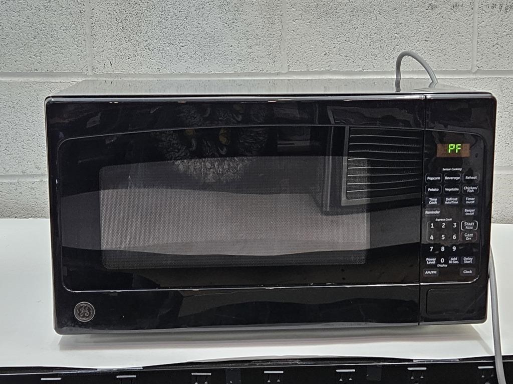 GE  Microwave 24" w x 13.5" high