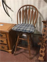 Wooden Swiveling Bar Stool 30" tall to seat